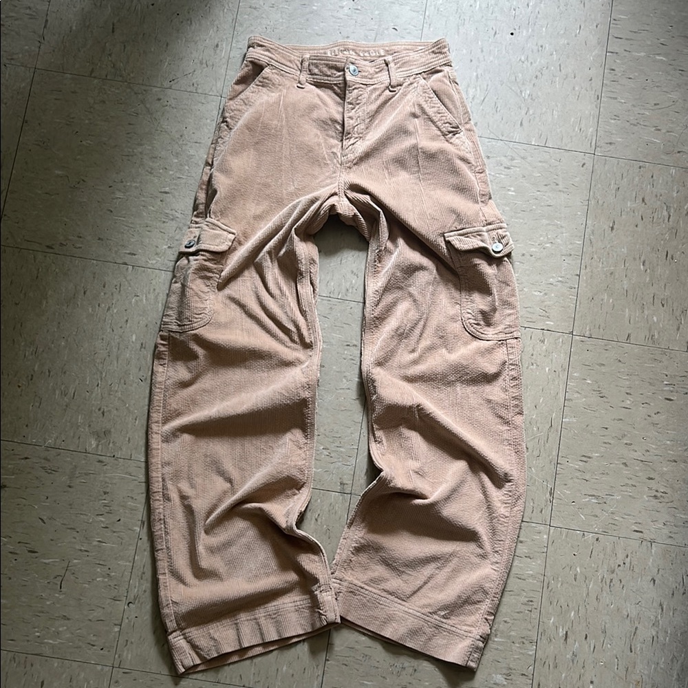American Eagle Outfitters Tan Cargo Pants Relaxed Fit